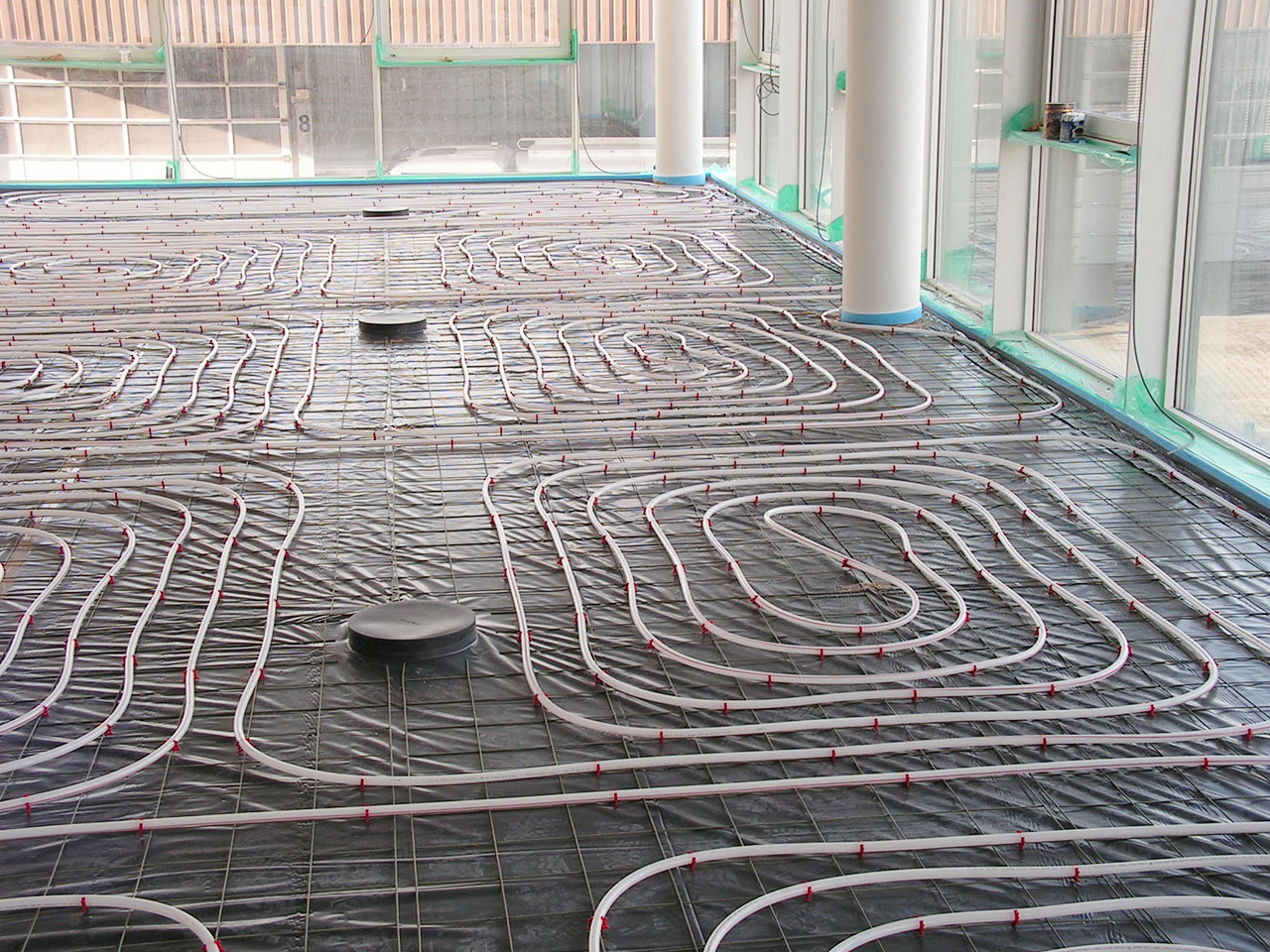Hohlboden mit Fußbodenheizung - HG Fußbodensysteme GmbH